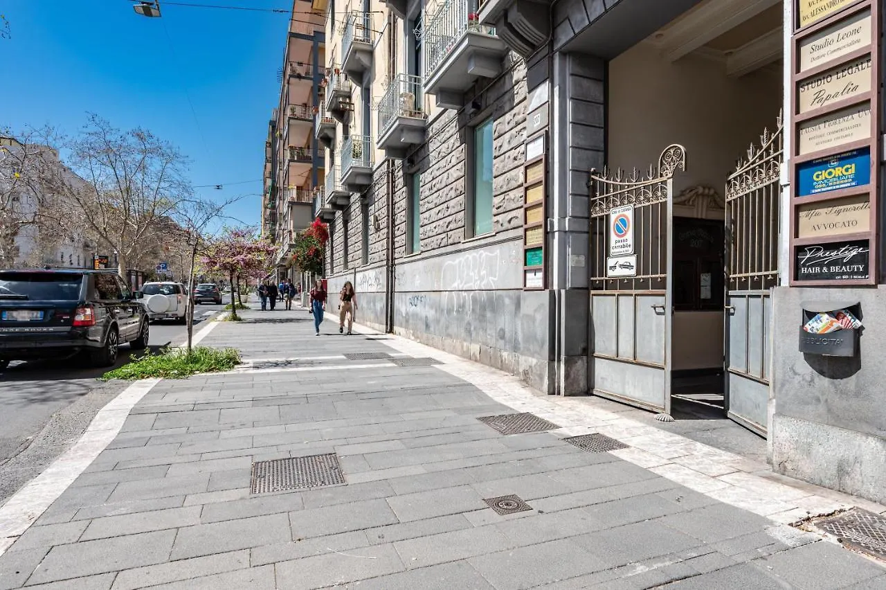 Corso Italia Central Flat Near The Seafront Aeroporto di Catania Fontana Rossa 0*,  Italia