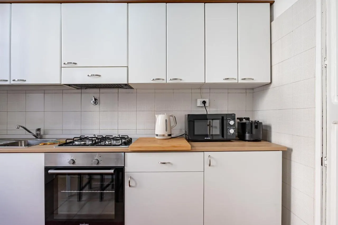 Corso Italia Central Flat Near The Seafront Catania Apartment